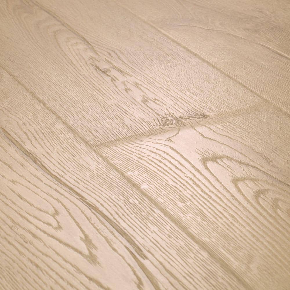 Pergo Outlast+ Vienna Oak 12 mm T x 7.4 in. W Waterproof Laminate Wood Flooring (19.63 sqft/case)