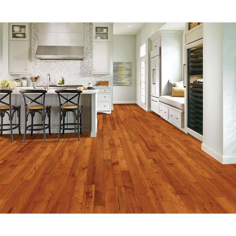 Bruce American Originals Warmed Spice Maple 3/4 in. T x 5 in. W Smooth Solid Hardwood Flooring (23.5 sq.ft./ctn)