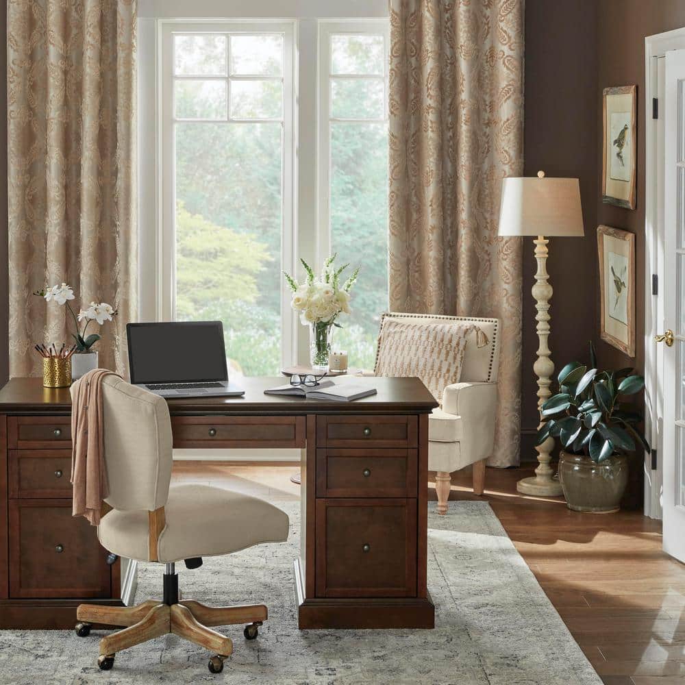 Blue Ridge Hardwood Flooring Castlebury Weathered Cottage White Oak 3/8 in. T x 6 in. W Click Lock Engineered Hardwood Flooring (30.5 sq. ft./Case)