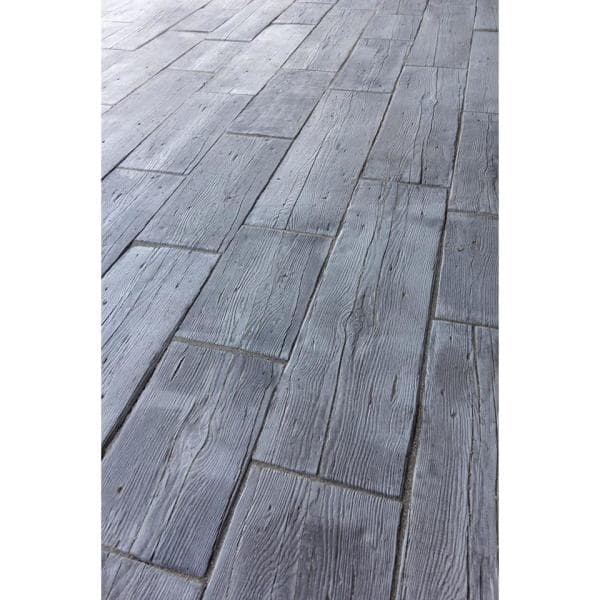 Silver Creek Stoneworks Barn Plank 15.5 in. x 9.75 in. x 2 in. Weathered Gray Concrete Paver (40-Piece/42 sq. ft./Pallet)