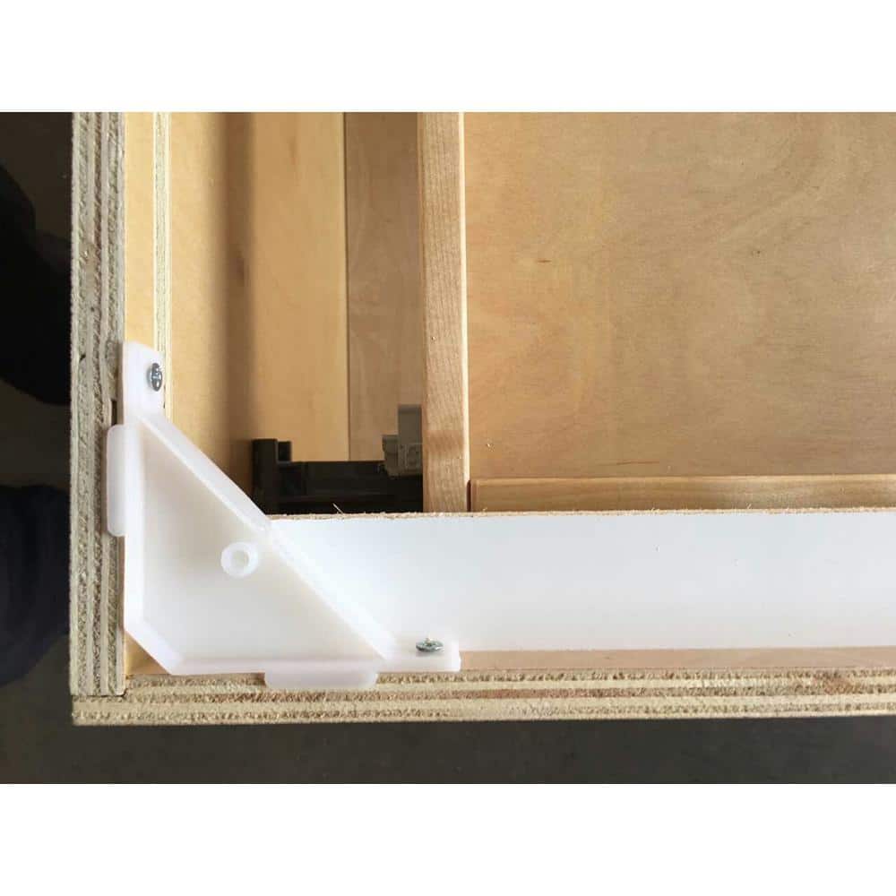 Bremen Cabinetry Bremen Shaker Ready to Assemble 33 x 34.5 x 24 in. Base Cabinet with 2 Doors and 2 Drawers in White