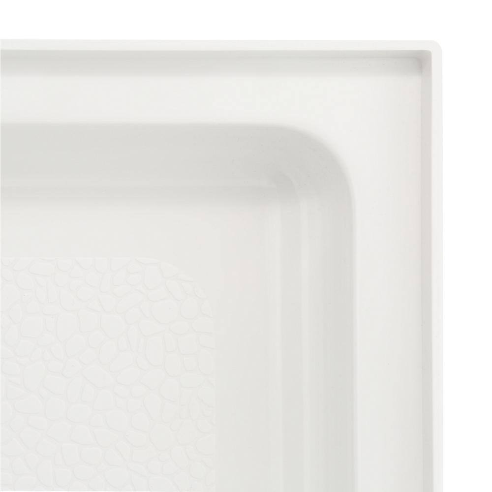Swan Veritek 32 in. x 48 in. Single Threshold Center Drain Shower Pan in White