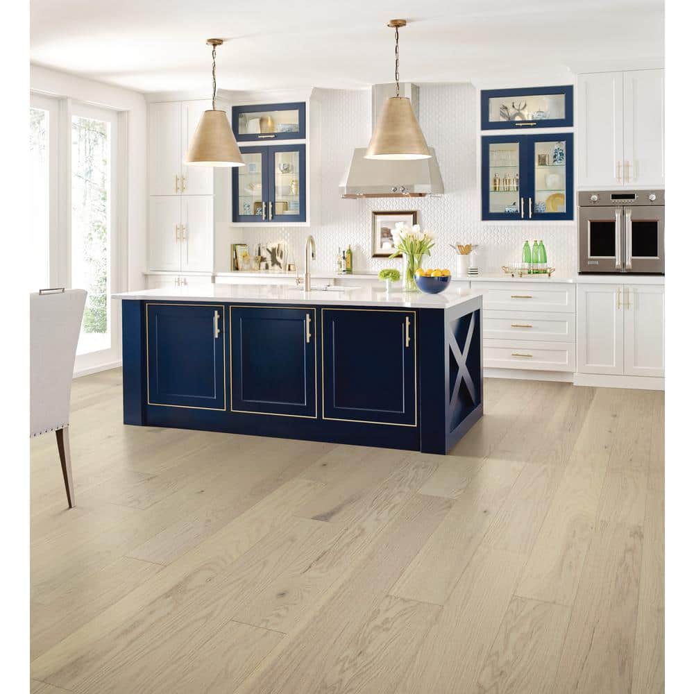 Shaw Pavillion Winds Red Oak 3/8 in. T X 6.3 in. W Tongue and Groove Engineered Hardwood Flooring (30.48 sq.ft./case)