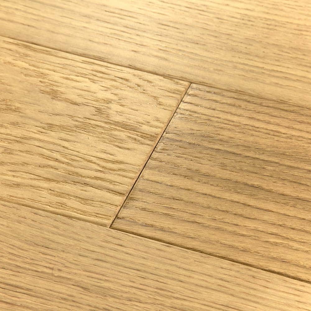 Mohawk Patton Avenue Winter Wheat Oak 0.5 in. T x 5 in. W Wirebrushed Engineered Hardwood Flooring (29.54 sq. ft./case)