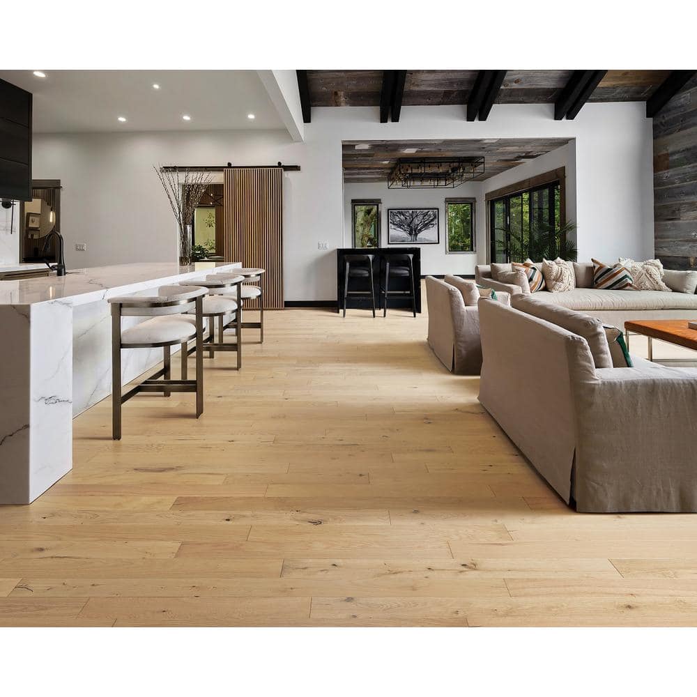 Mohawk Patton Avenue Winter Wheat Oak 0.5 in. T x 5 in. W Wirebrushed Engineered Hardwood Flooring (29.54 sq. ft./case)