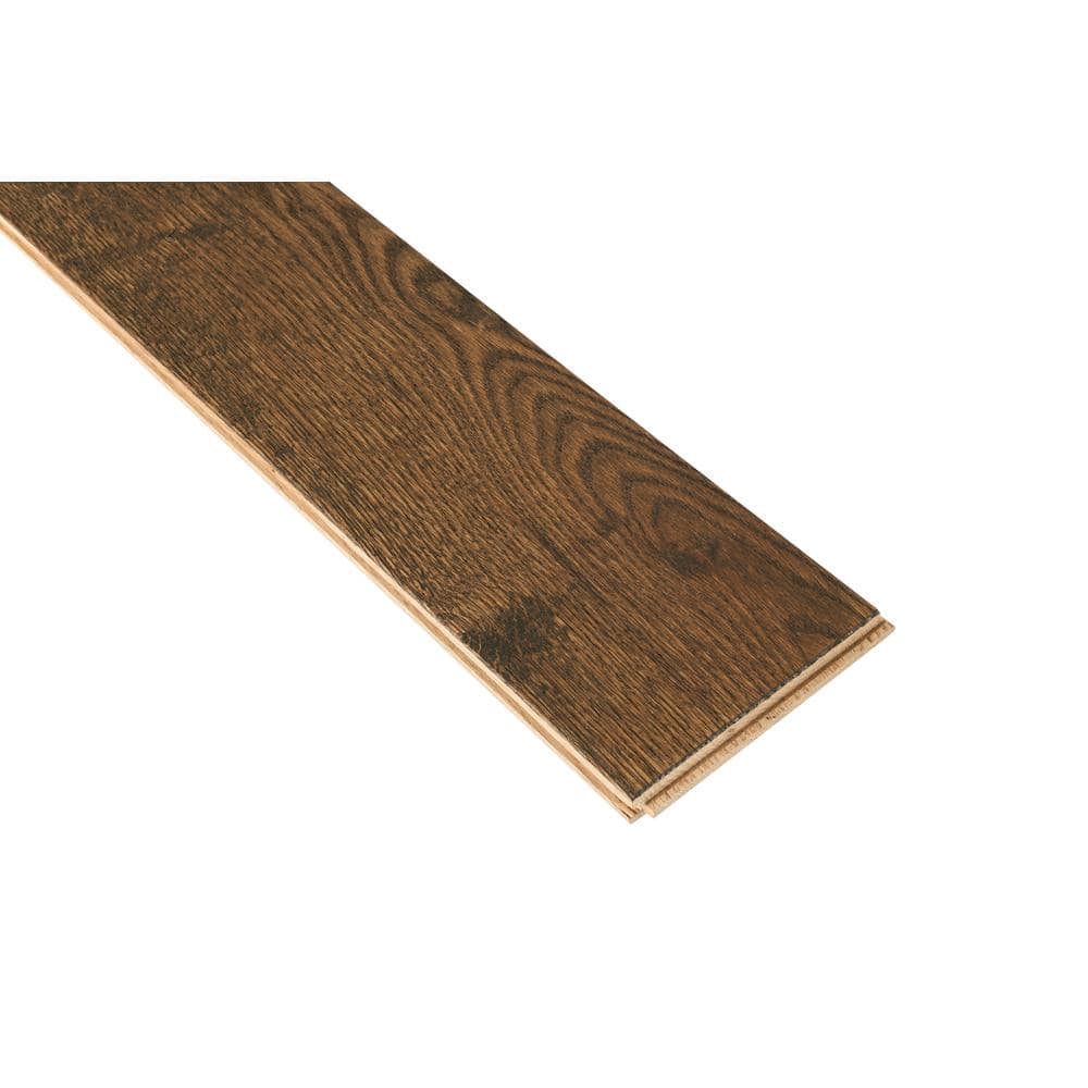 Bruce American Vintage Woodland Red Oak 3/4 in. T x 5 in. W Scraped Solid Hardwood Flooring (23.5 sq.ft./ctn)