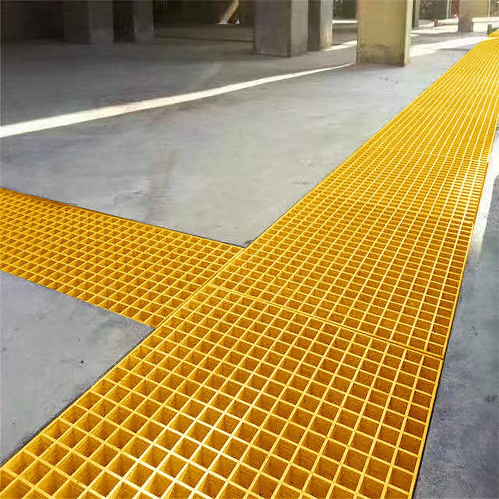 Wellco 1.5 x 1.5 x 1 in., 1 x 4 ft., Fiberglass Molded Grating Composite for Outdoor Drain Cover Deck Tile, Yellow